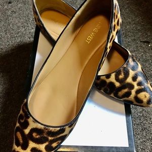 NINE WEST size 11 M flat animal print
